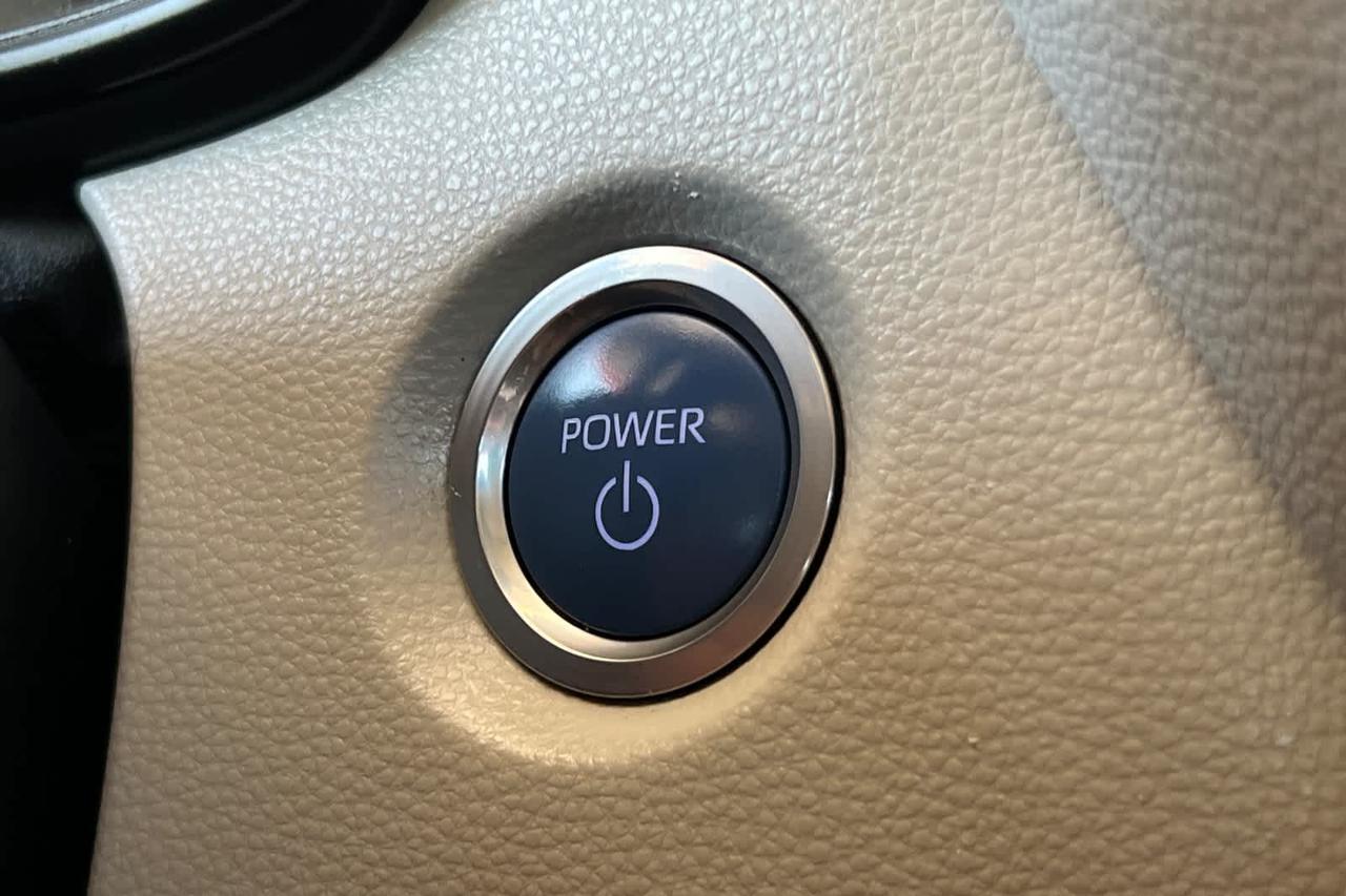 2022 Toyota Corolla Hybrid LE Roseville CA