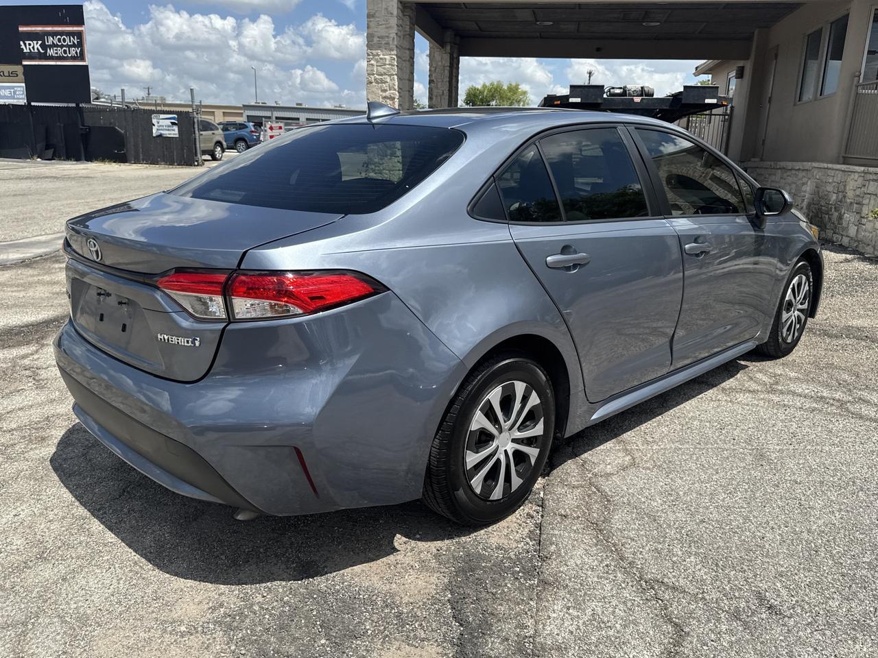 2022 Toyota Corolla Hybrid LE