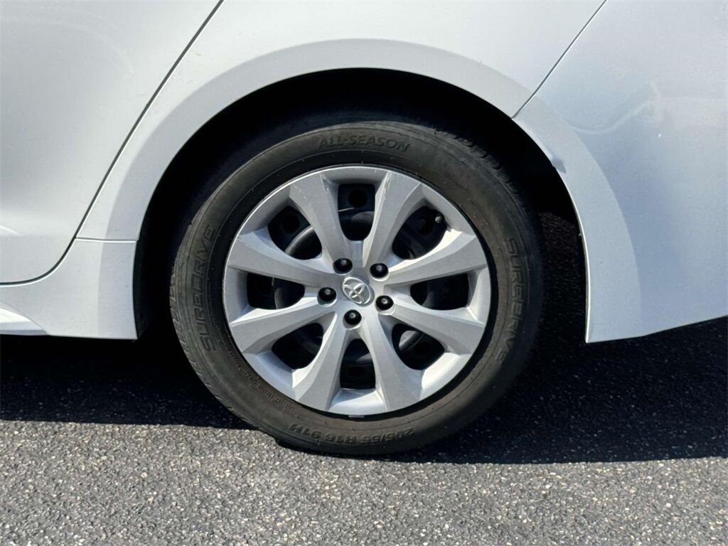 2022 Toyota Corolla LE Medford NY