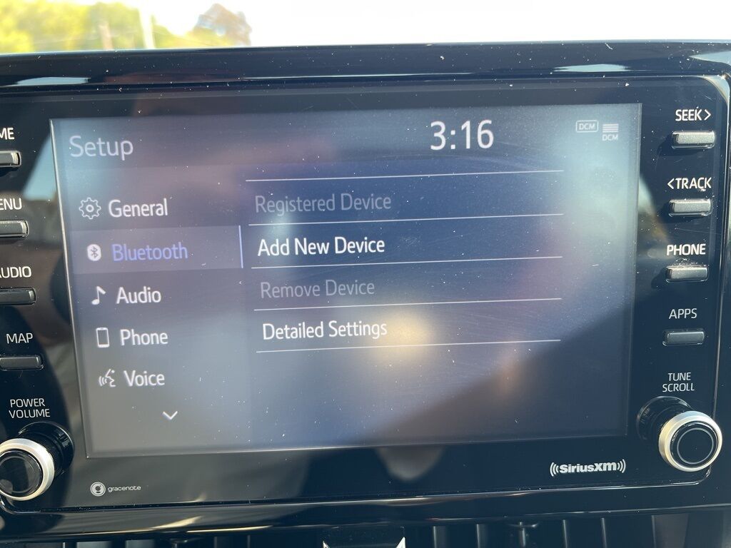 2022 Toyota Corolla LE photo 25
