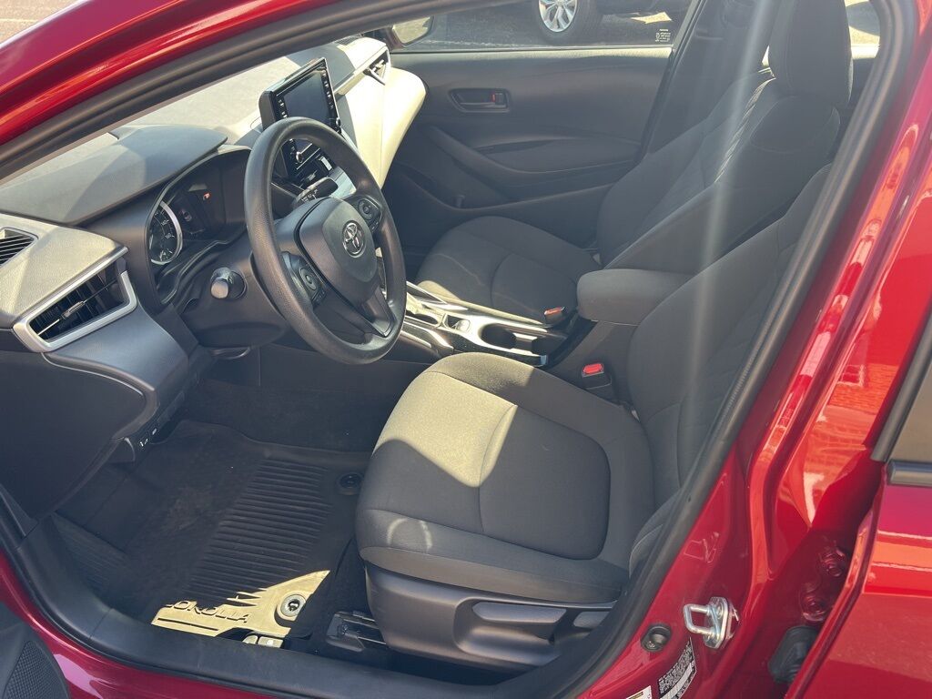 2022 Toyota Corolla LE photo 10