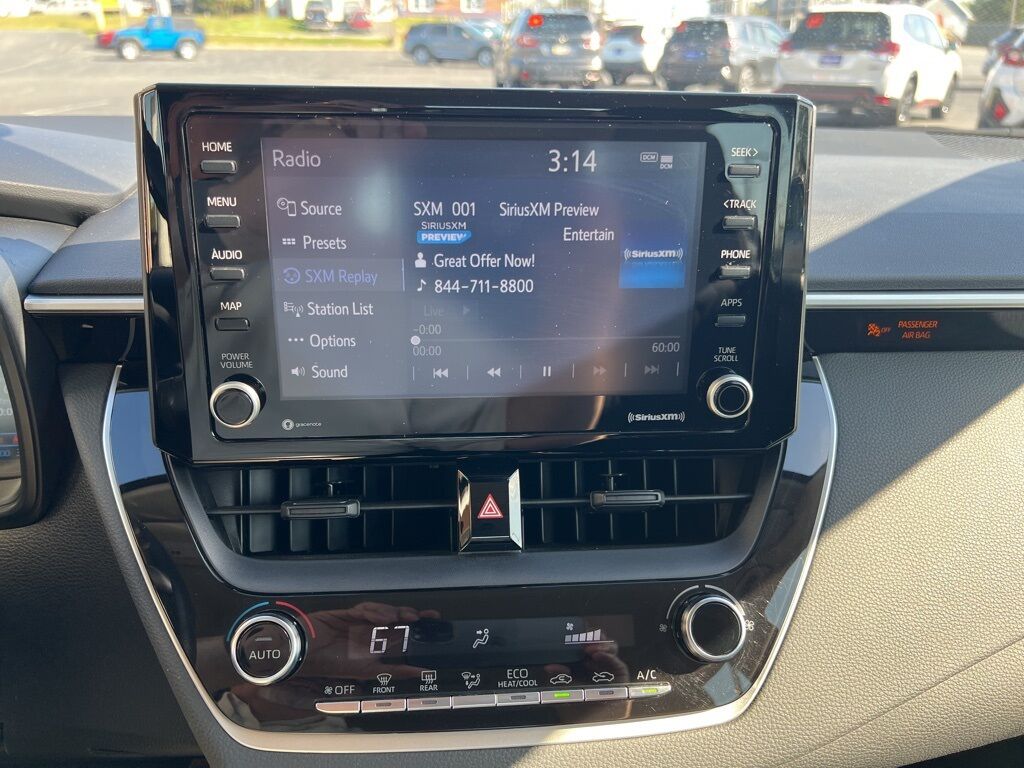 2022 Toyota Corolla LE photo 18