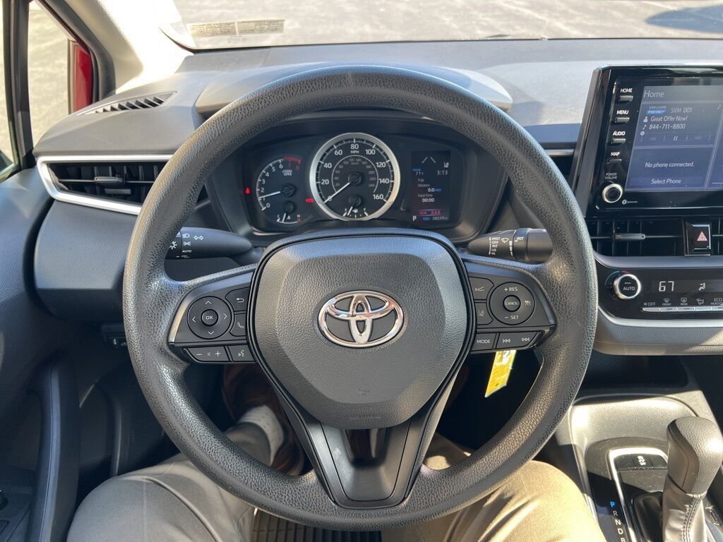 2022 Toyota Corolla LE photo 14