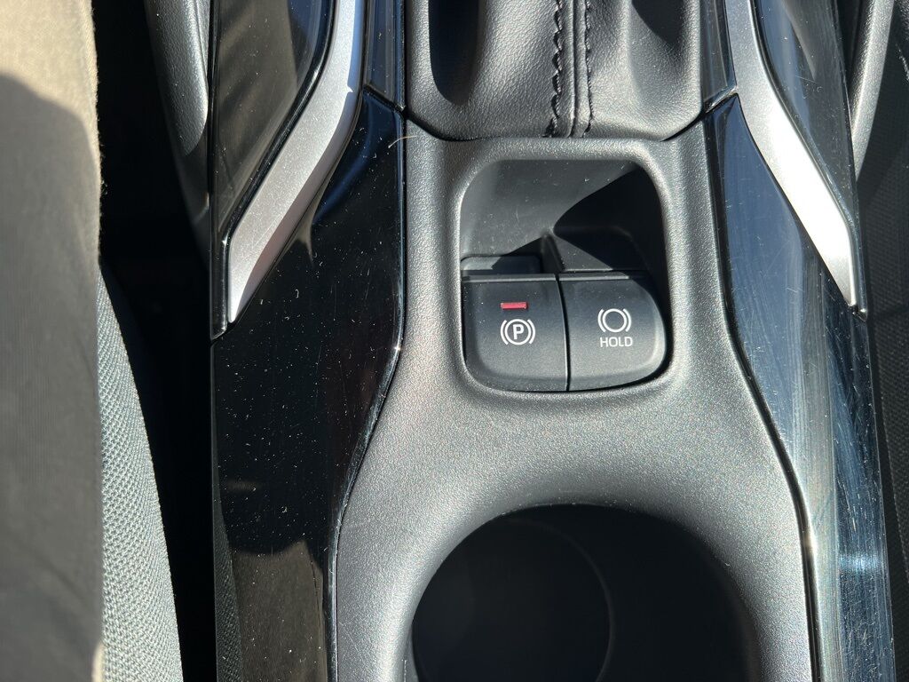 2022 Toyota Corolla LE photo 20
