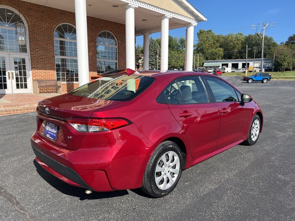 2022 Toyota Corolla LE photo 5