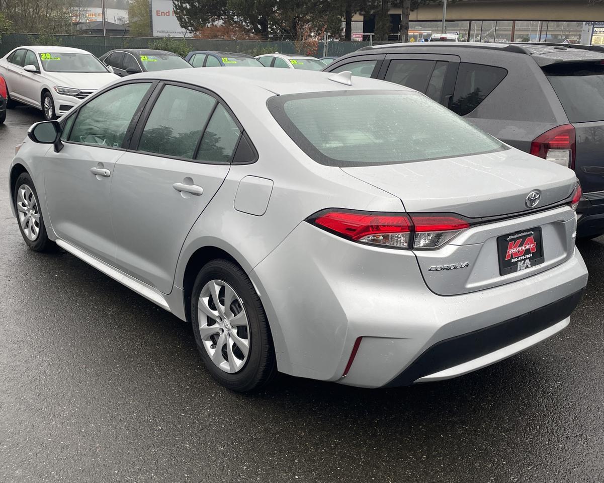 2022 Toyota Corolla LE Sedan 4D