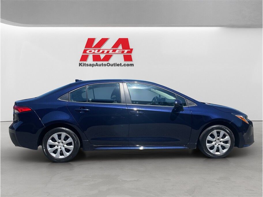 2022 Toyota Corolla LE Sedan 4D