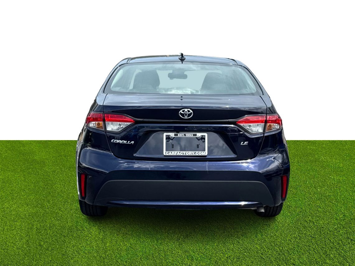 2022 Toyota Corolla LE Sedan 4D