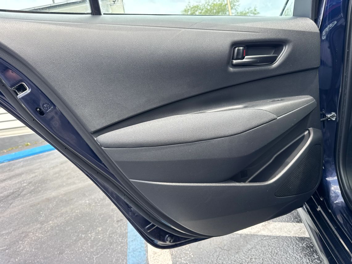 2022 Toyota Corolla LE Sedan 4D
