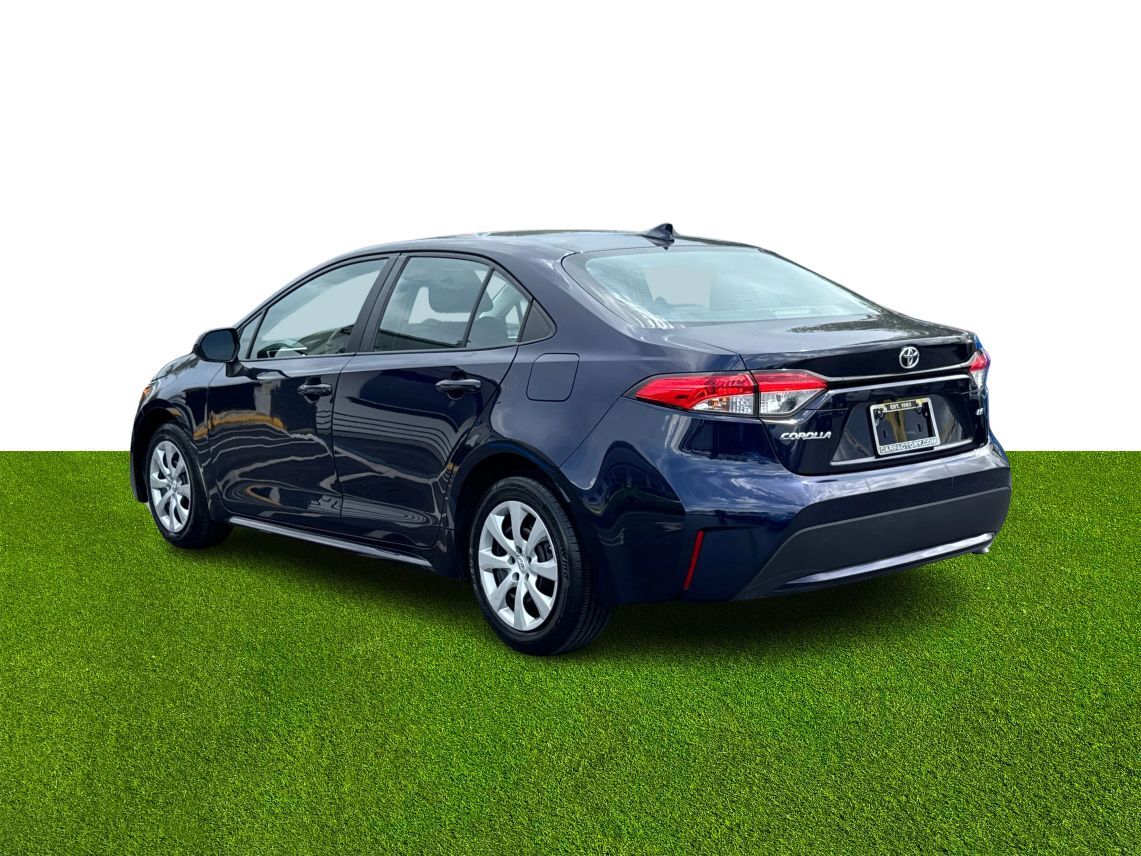 2022 Toyota Corolla LE Sedan 4D