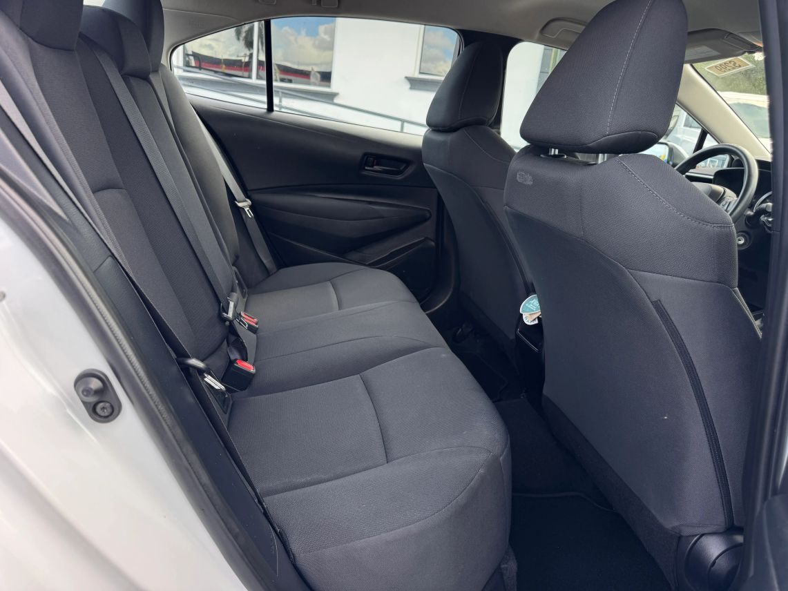 2022 Toyota Corolla LE Sedan 4D