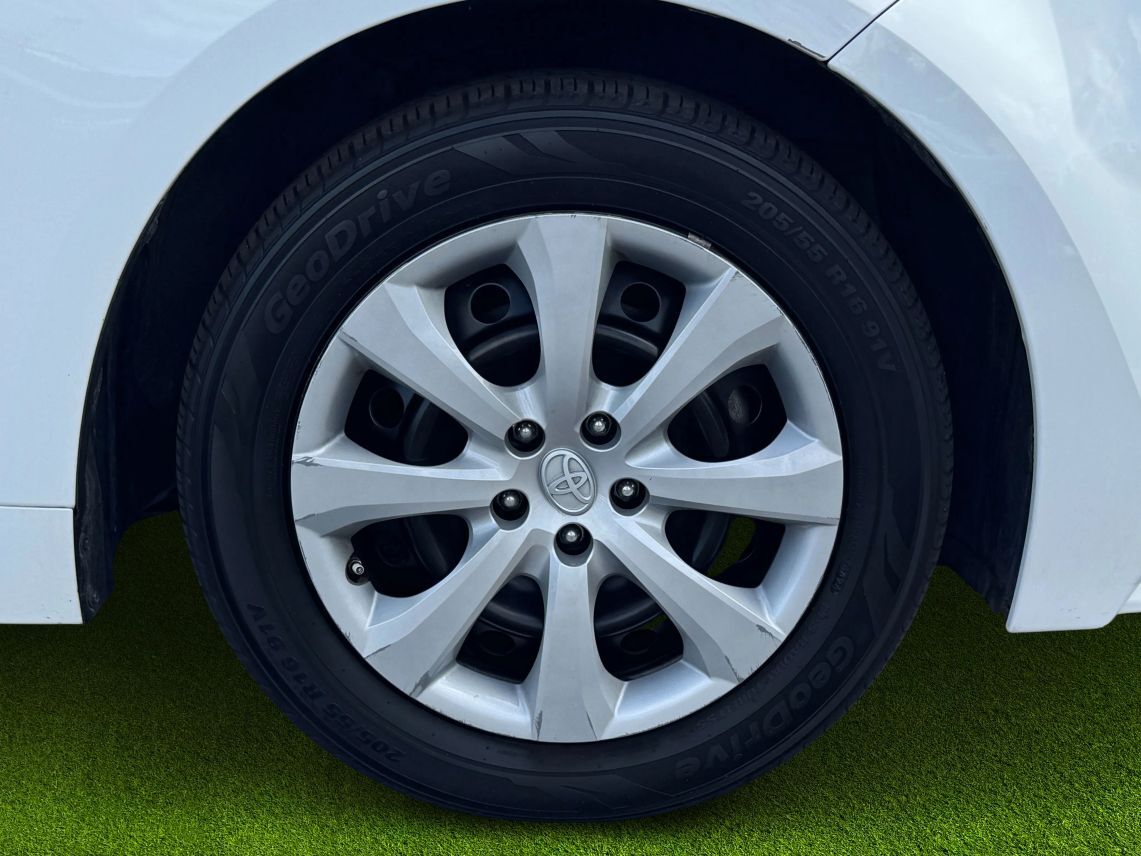 2022 Toyota Corolla LE Sedan 4D