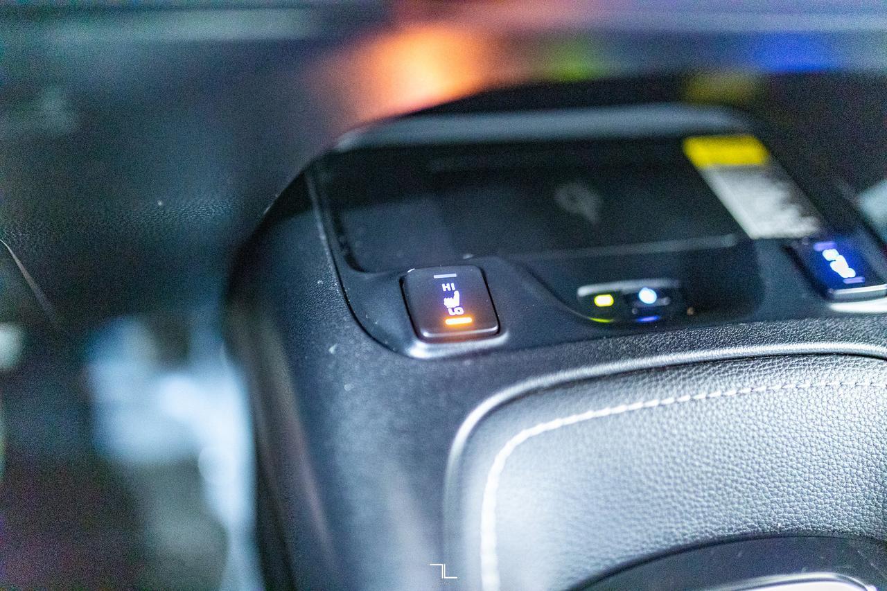 2022 Toyota Corolla XSE Hatchback Nav BCam PSeat Red Deer AB