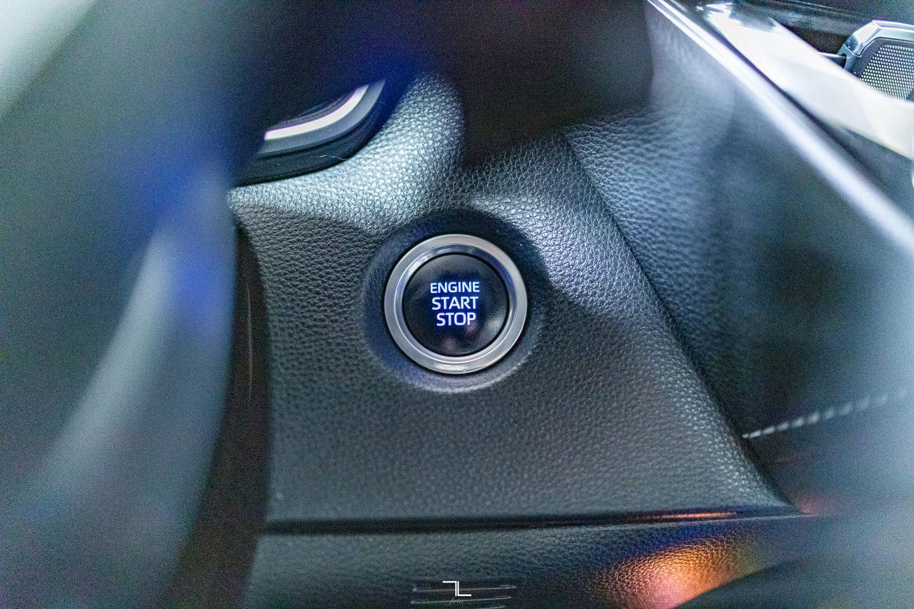 2022 Toyota Corolla XSE Hatchback Nav BCam PSeat Red Deer AB