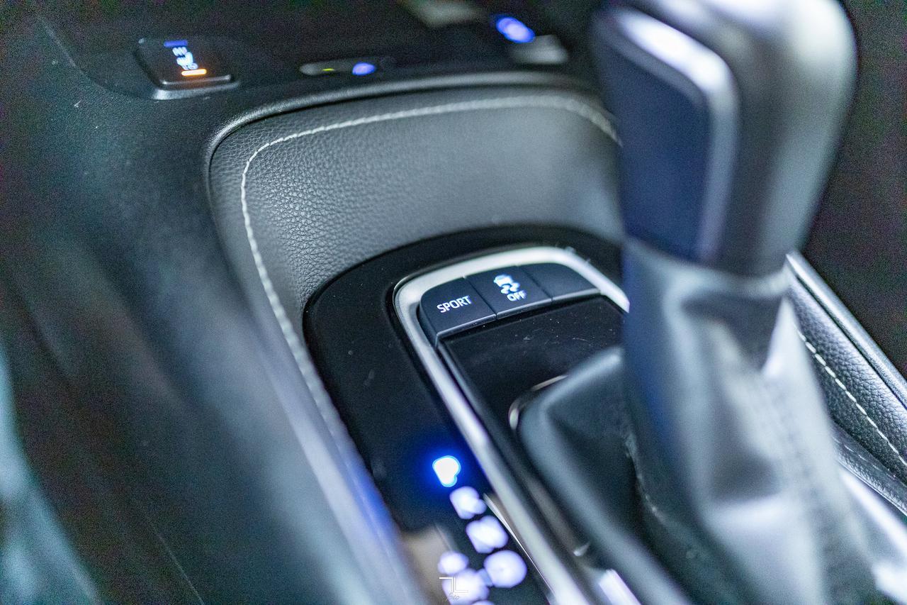 2022 Toyota Corolla XSE Hatchback Nav BCam PSeat Red Deer AB