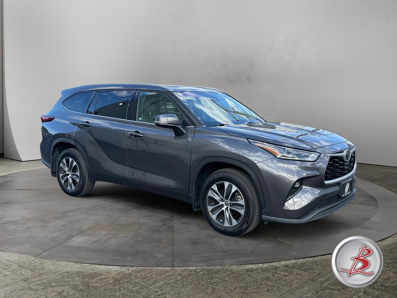 2022 Toyota HIGHLANDER XLE