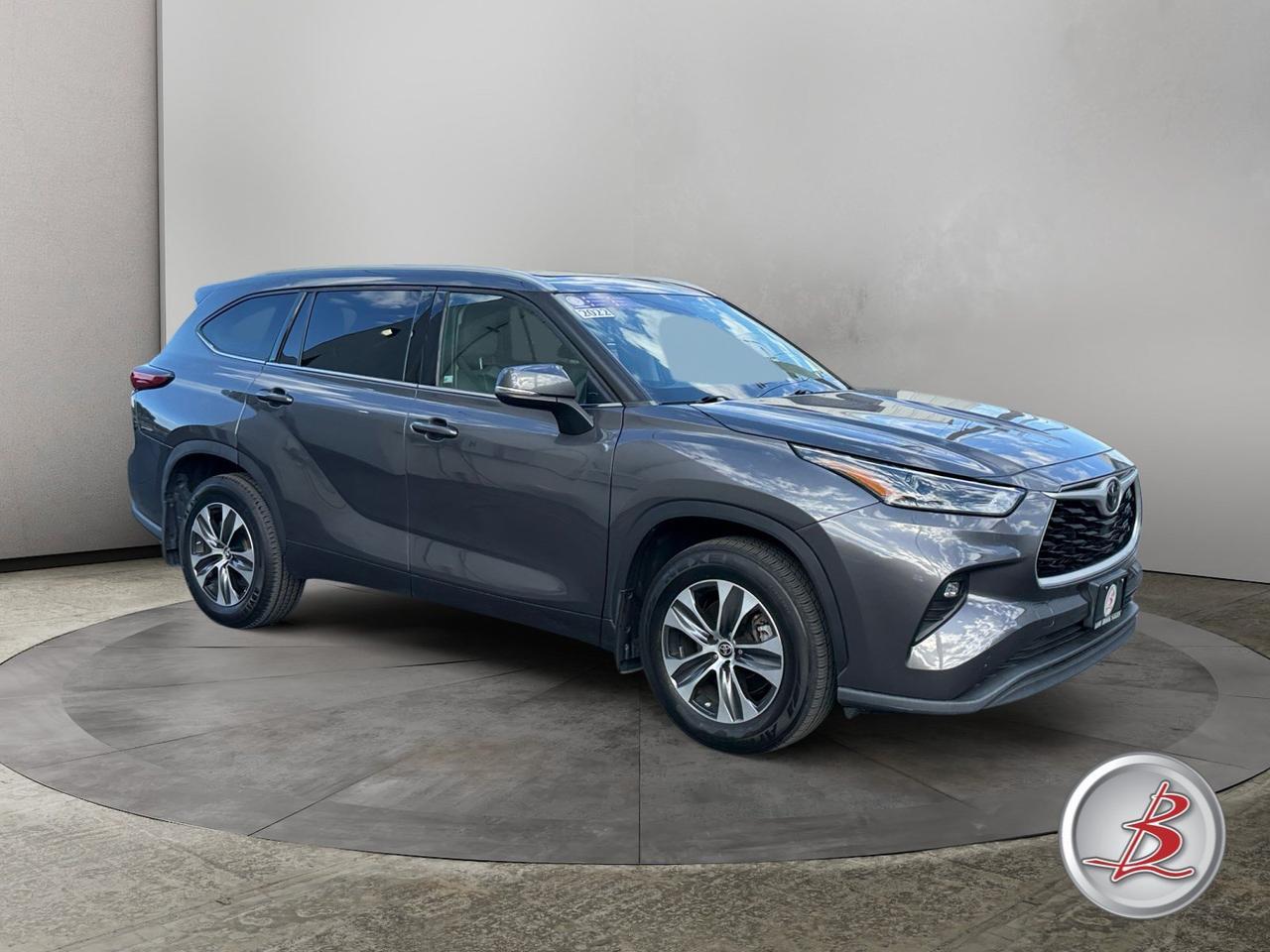 2022 Toyota HIGHLANDER XLE
