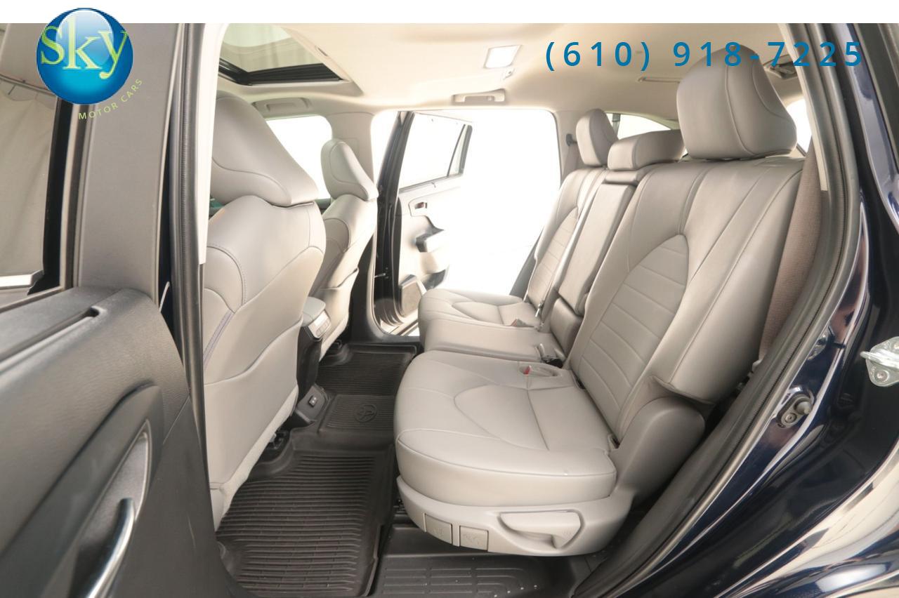 2022 Toyota Highlander AWD XLE 8-PASSENGER West Chester PA