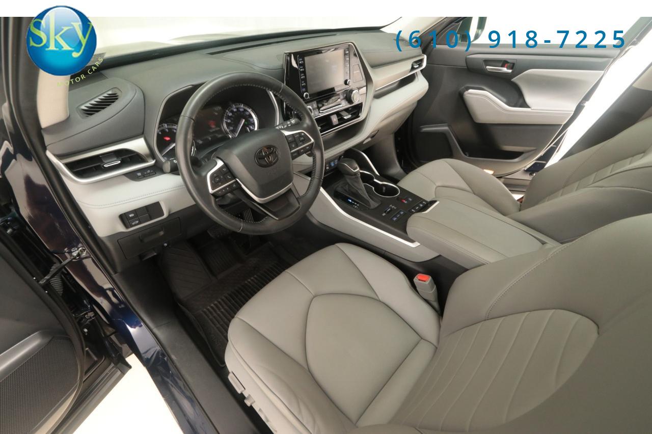 2022 Toyota Highlander AWD XLE 8-PASSENGER West Chester PA