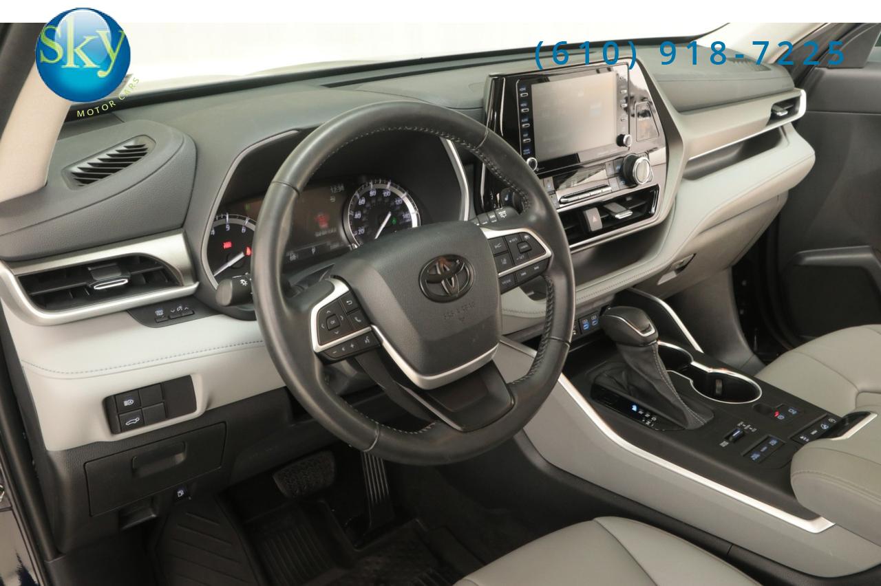 2022 Toyota Highlander AWD XLE 8-PASSENGER West Chester PA