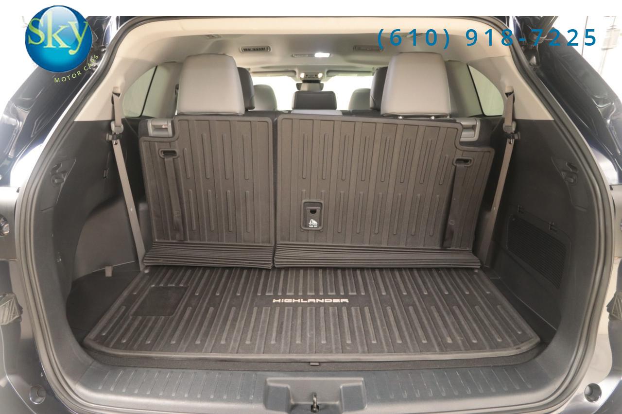 2022 Toyota Highlander AWD XLE 8-PASSENGER West Chester PA