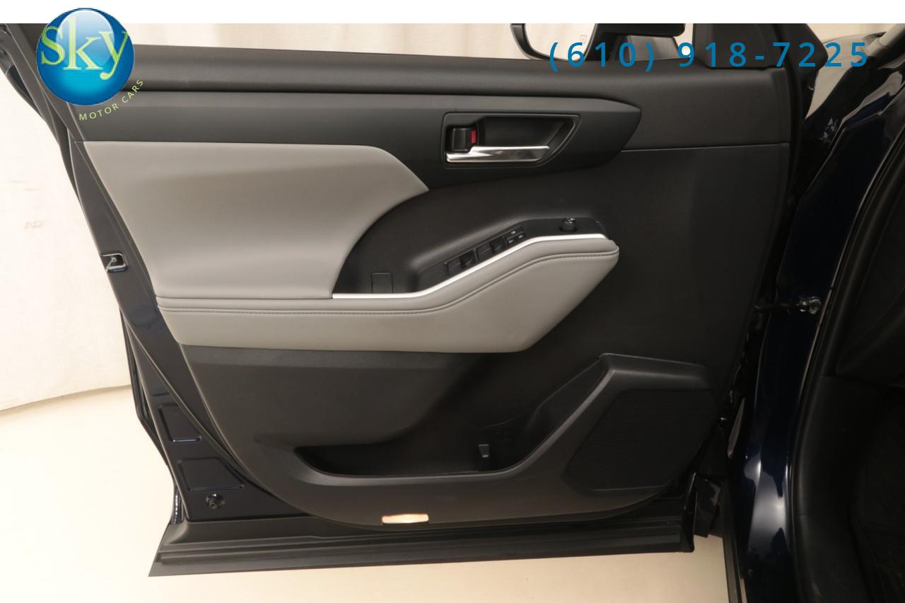 2022 Toyota Highlander AWD XLE 8-PASSENGER West Chester PA