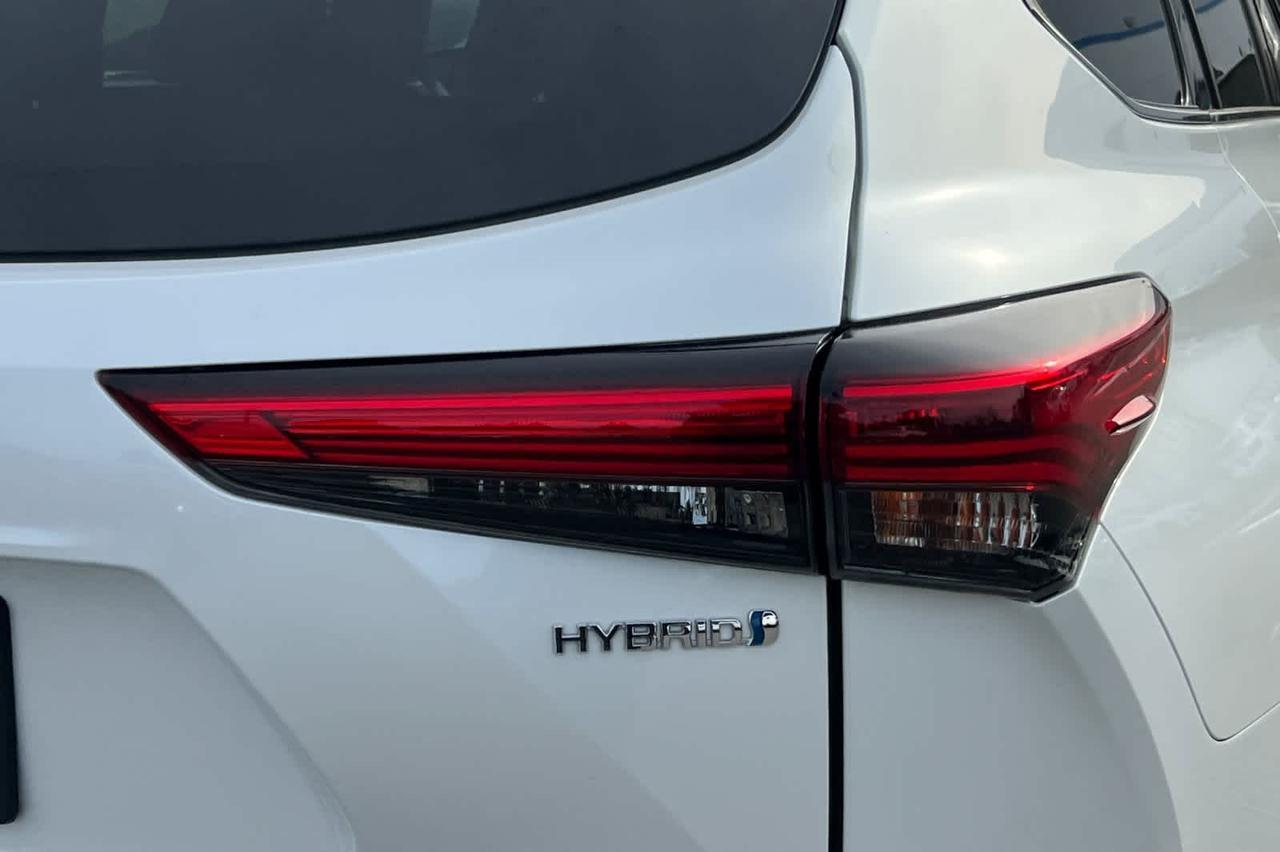 2022 Toyota Highlander Hybrid Bronze Edition Roseville CA
