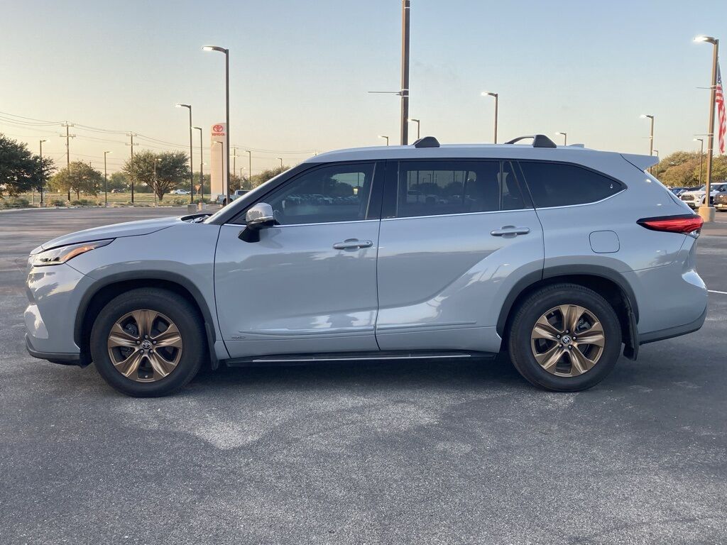 2022 Toyota Highlander Hybrid Bronze Edition San Antonio TX