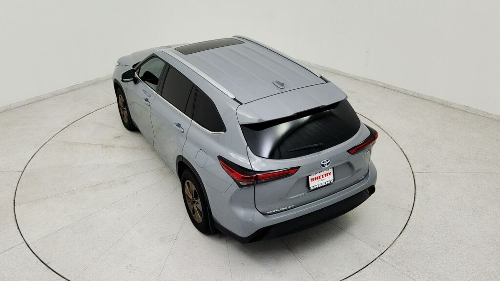 2022 Toyota Highlander Hybrid Bronze Edition Laurel MD