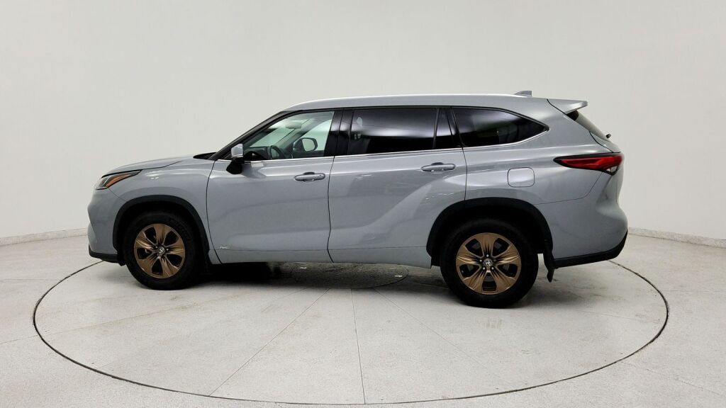 2022 Toyota Highlander Hybrid Bronze Edition Laurel MD
