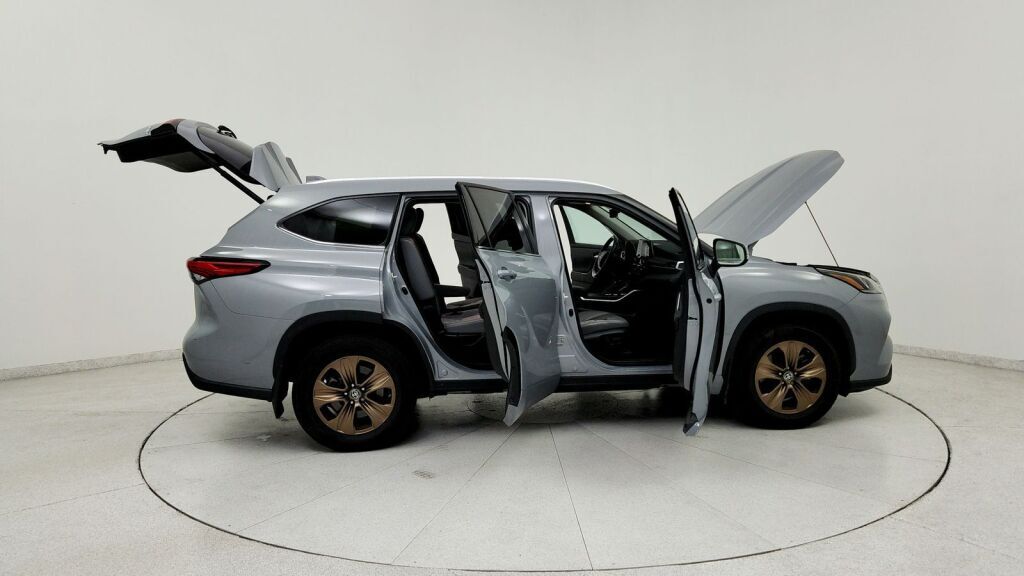 2022 Toyota Highlander Hybrid Bronze Edition Laurel MD