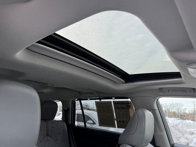 2022 Toyota Highlander Hybrid Bronze Edition Springfield VA