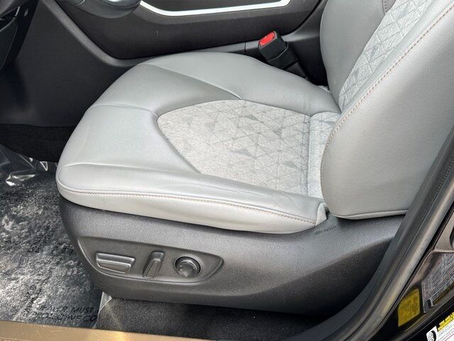 2022 Toyota Highlander Hybrid Bronze Edition Springfield VA