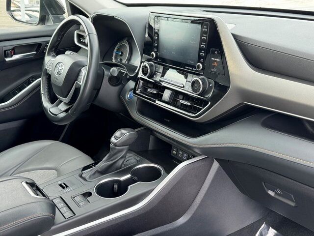 2022 Toyota Highlander Hybrid Bronze Edition Springfield VA