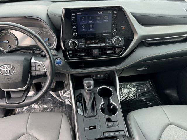 2022 Toyota Highlander Hybrid Bronze Edition Springfield VA