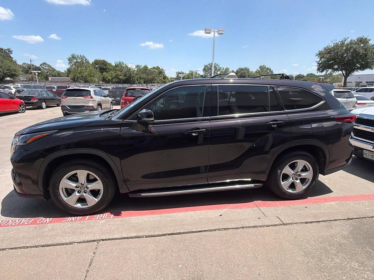 2022 Toyota Highlander Hybrid LE Hurst TX