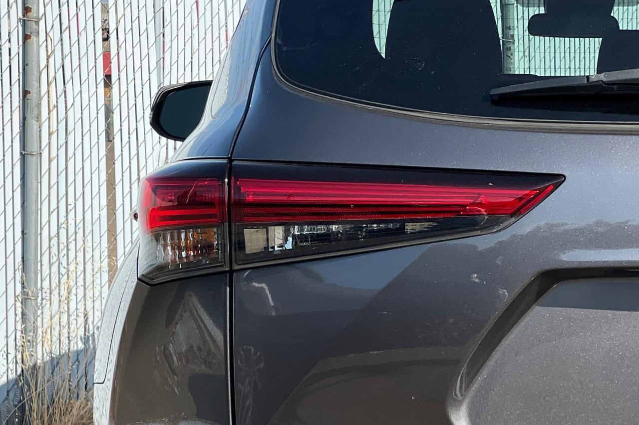 2022 Toyota Highlander Hybrid LE Roseville CA