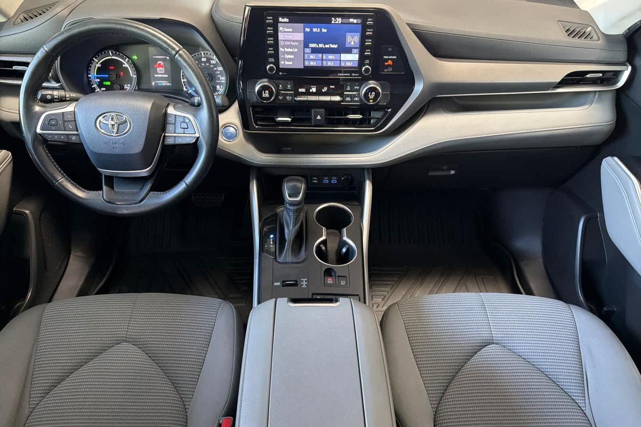 2022 Toyota Highlander Hybrid LE