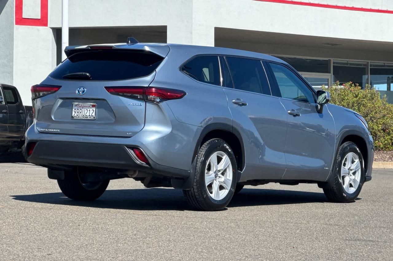 2022 Toyota Highlander Hybrid LE