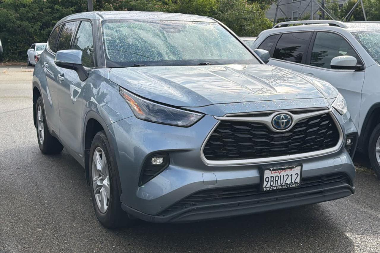 2022 Toyota Highlander Hybrid LE