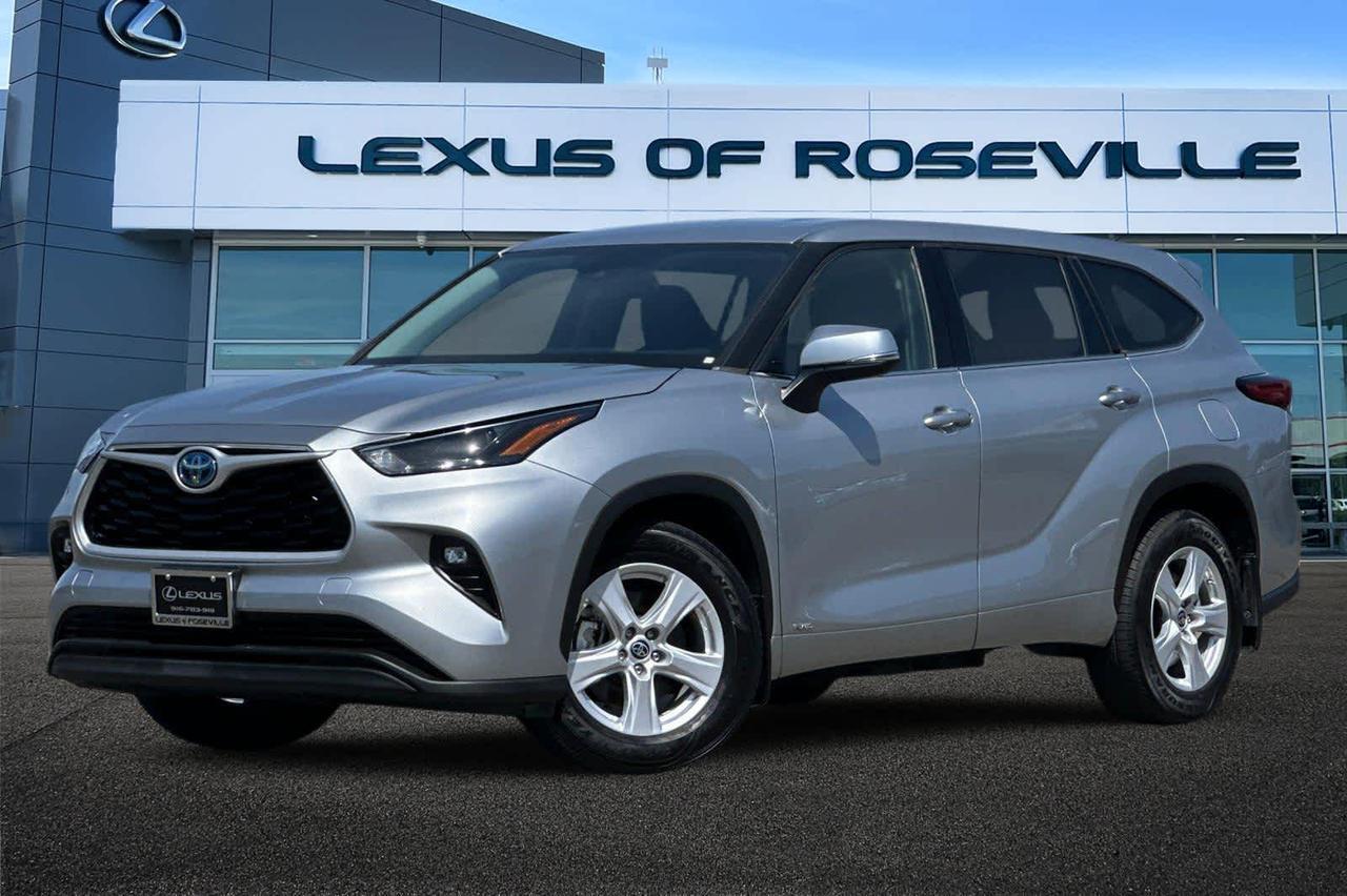 2022 Toyota Highlander Hybrid LE