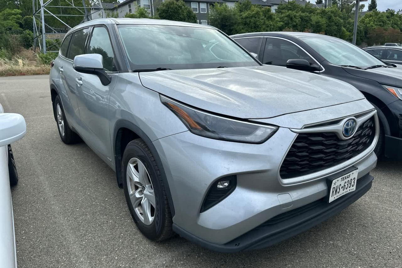 2022 Toyota Highlander Hybrid LE