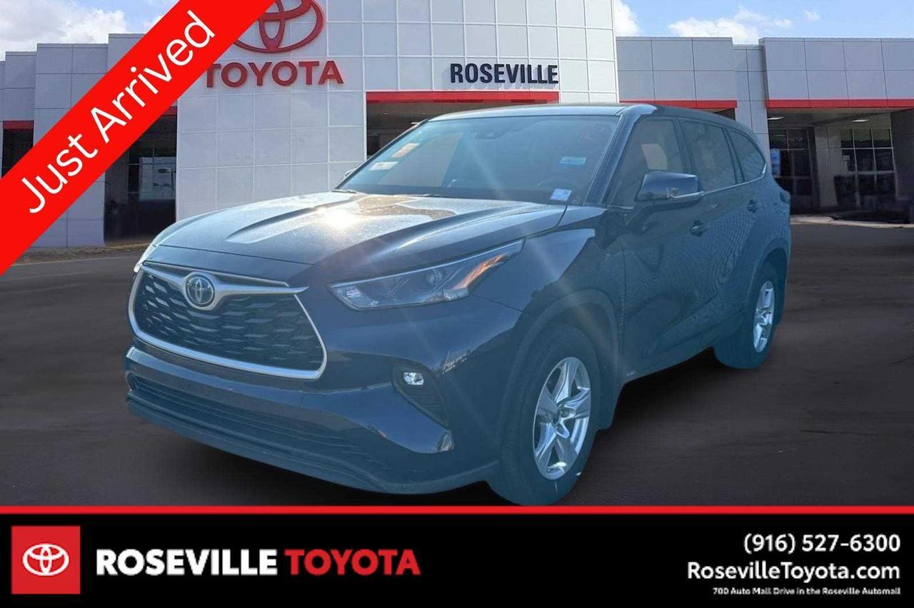 2022 Toyota Highlander Hybrid LE