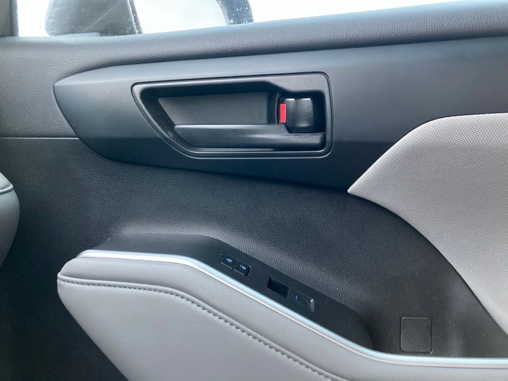2022 Toyota Highlander Hybrid LE San Antonio TX