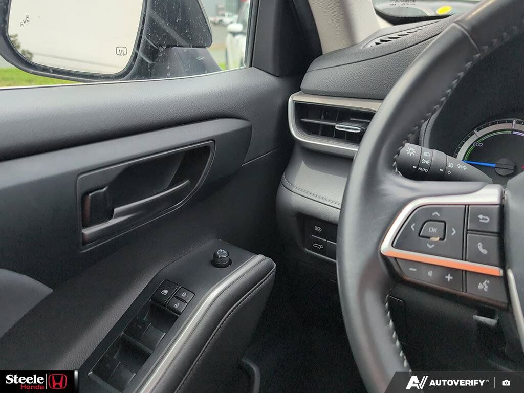 2022 Toyota Highlander Hybrid LE St. John's NL