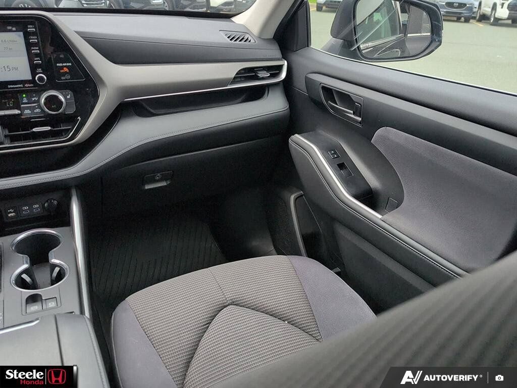 2022 Toyota Highlander Hybrid LE St. John's NL