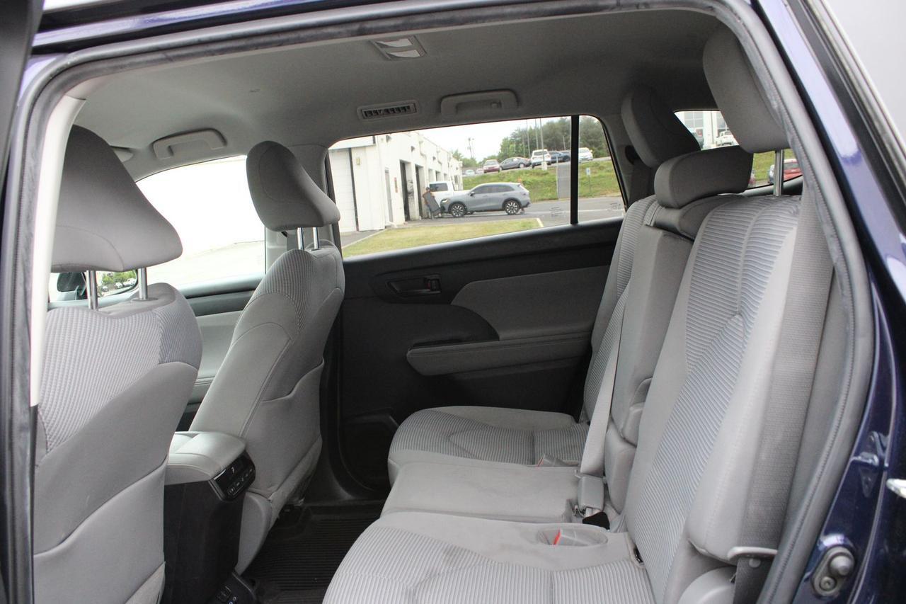 2022 Toyota Highlander Hybrid LE Fredericksburg VA