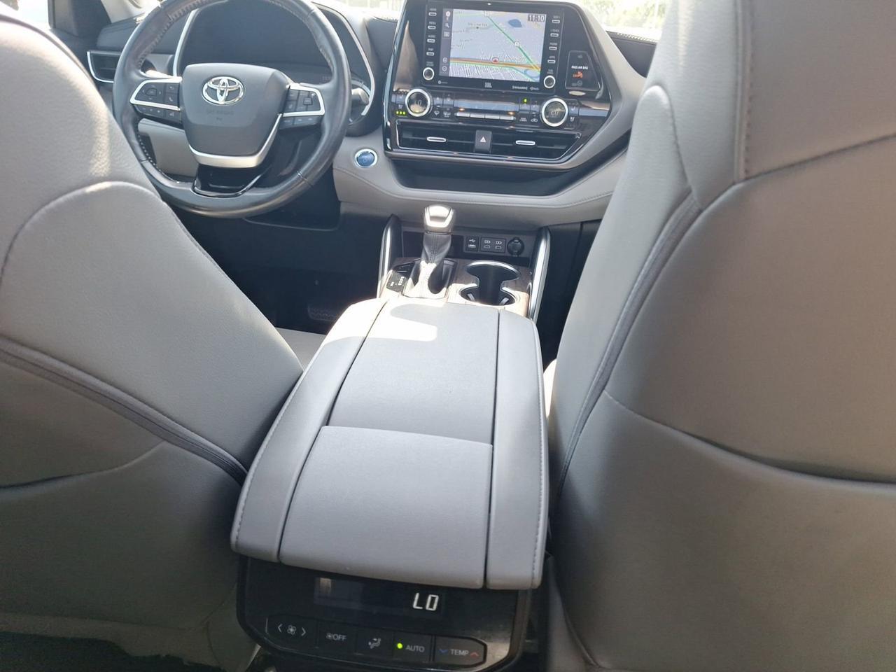 2022 Toyota Highlander Hybrid Limited Hurst TX
