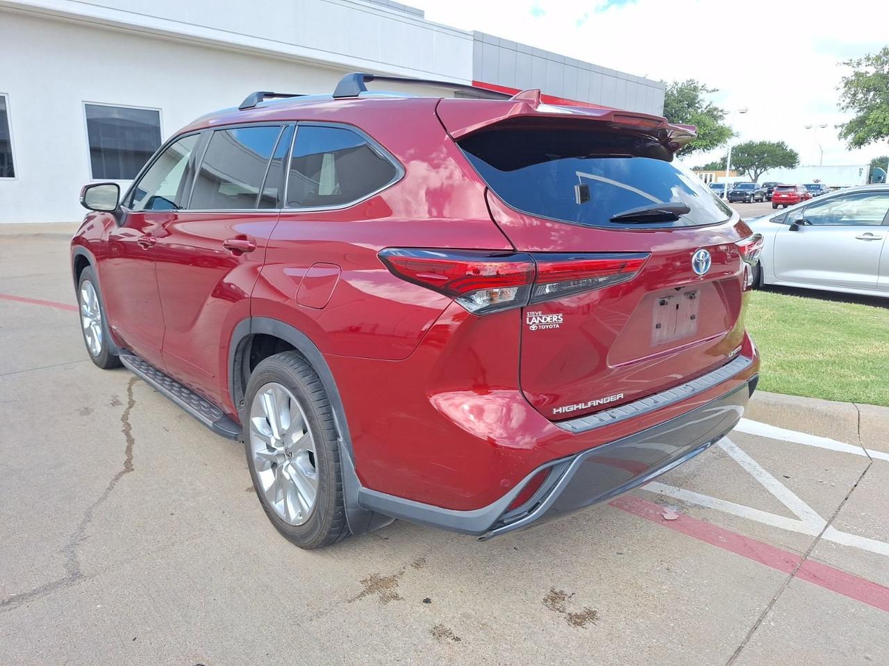 2022 Toyota Highlander Hybrid Limited Hurst TX