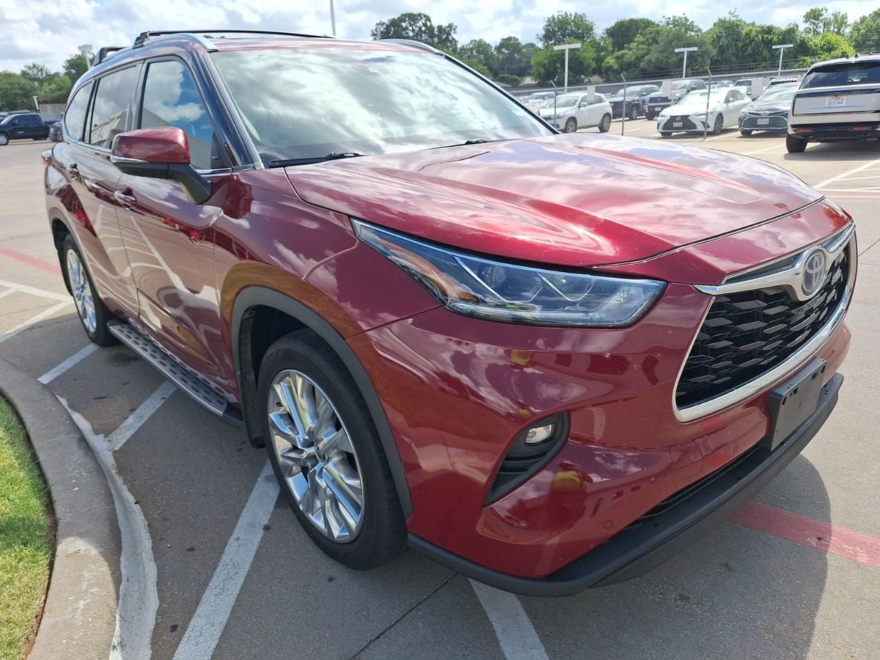 2022 Toyota Highlander Hybrid Limited Hurst TX